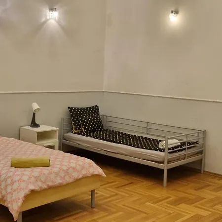 Bulb * Budapest