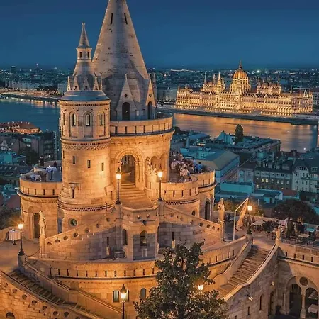 Bulb Gazde/Camere de închiriat Budapesta
